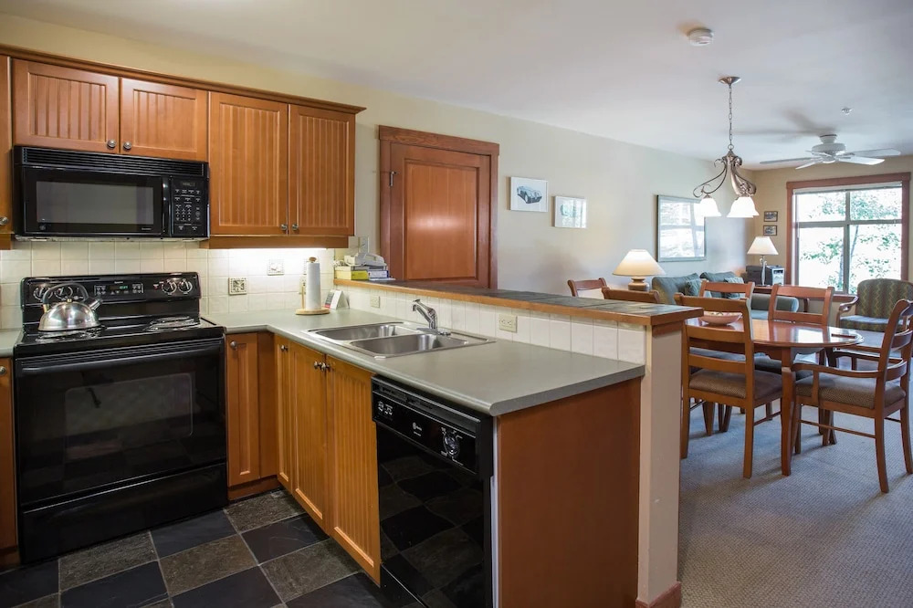 2211 - Two Bedroom Standard Eagle Springs East 2 Condo by RedAwning