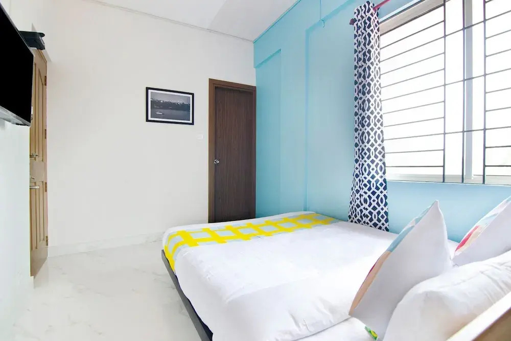 Rajamandiram by OYO Rooms