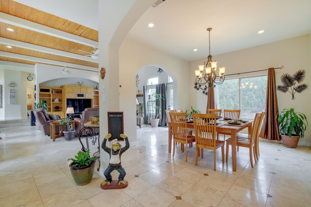 Luxe Lake Travis Vacation Rental w/ Heated Pool