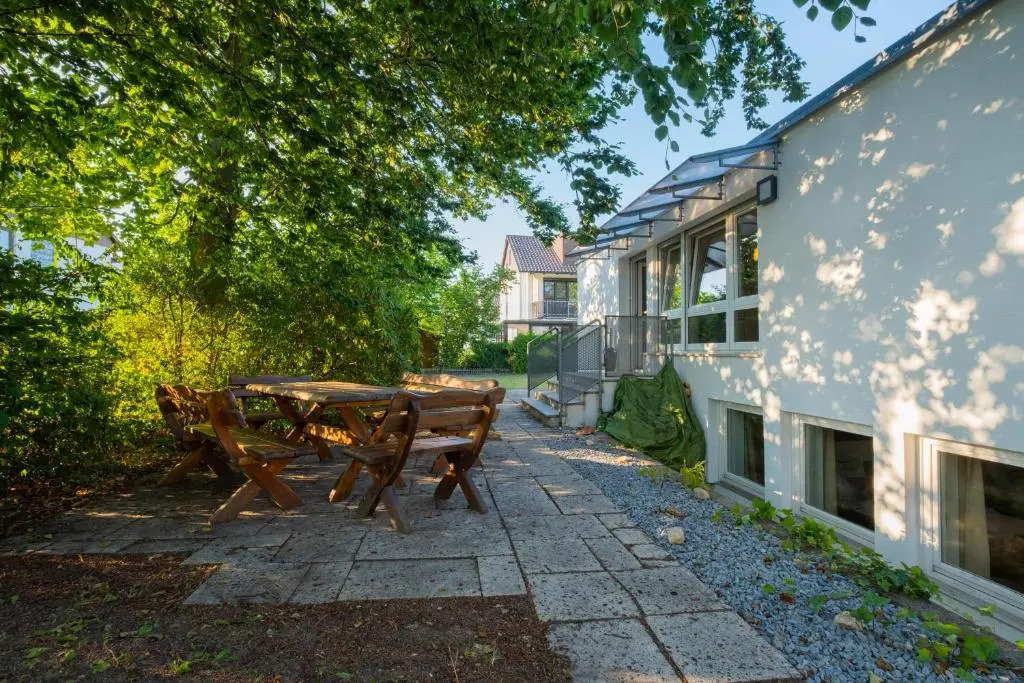 dreamcation - Ehemaliges Pfarrhaus, 3D-Tour, 4 SZ, Terrasse, BBQ, Küche, Garten, 140qm