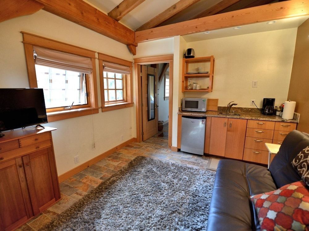 Carriage House Accommodations
