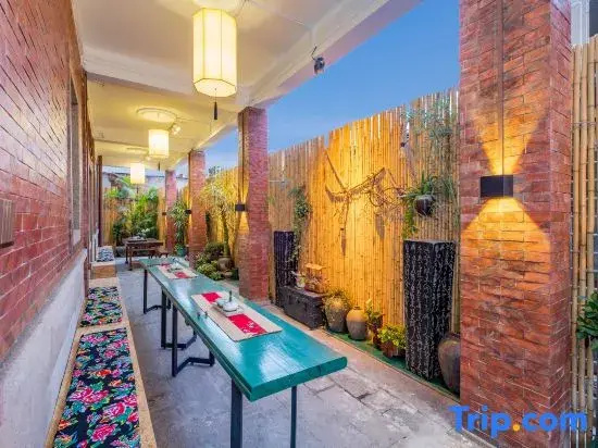Zhiyu Homestay (Quanzhou West Street Kaiyuan Temple Branch)