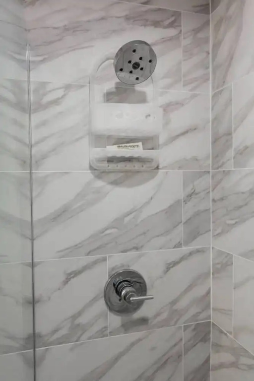Juniper Mist - Modern 1 Bdr in Downtown