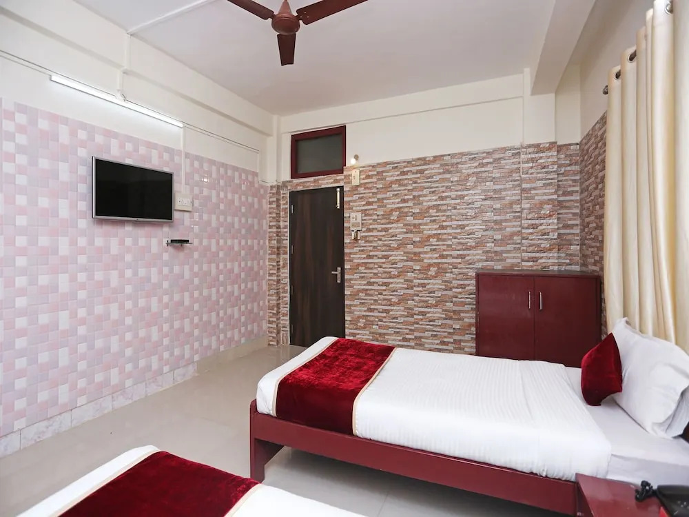 OYO 9562 Hotel Upasana Palace