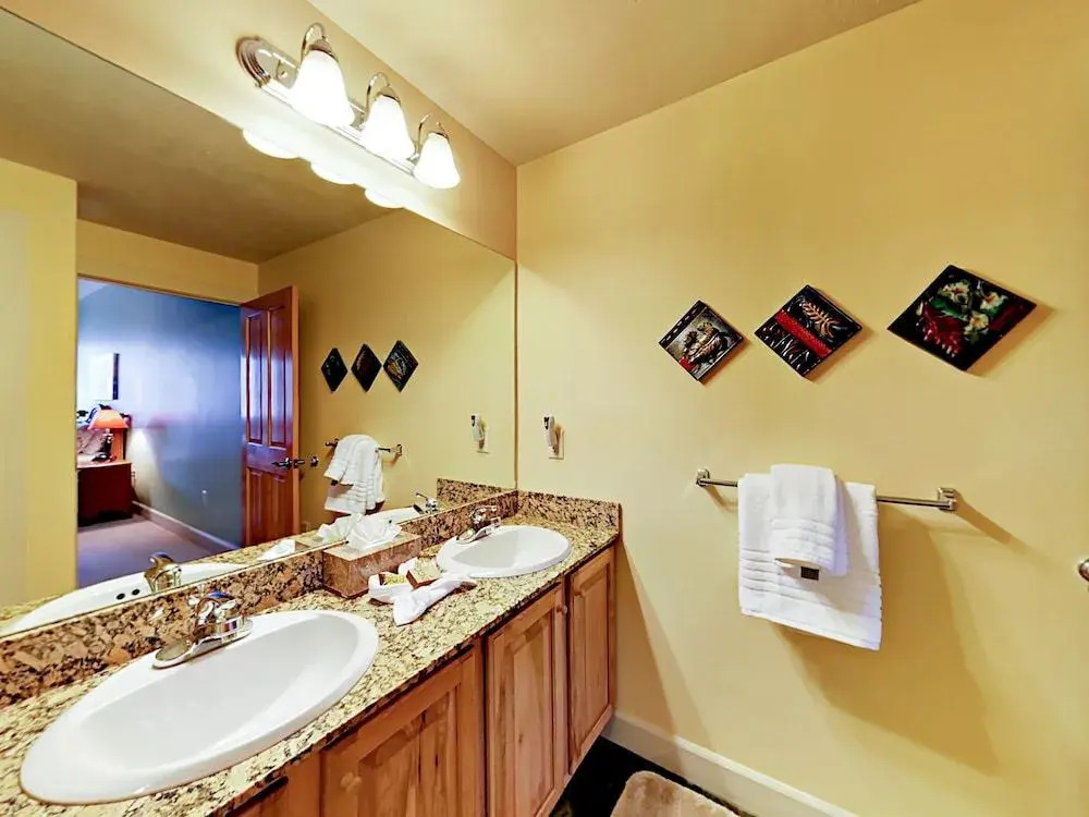 Crestview Condo #B304 by RedAwning