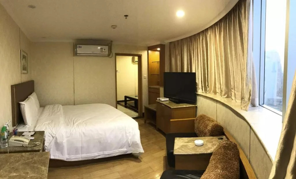 Spring Charm Hotel