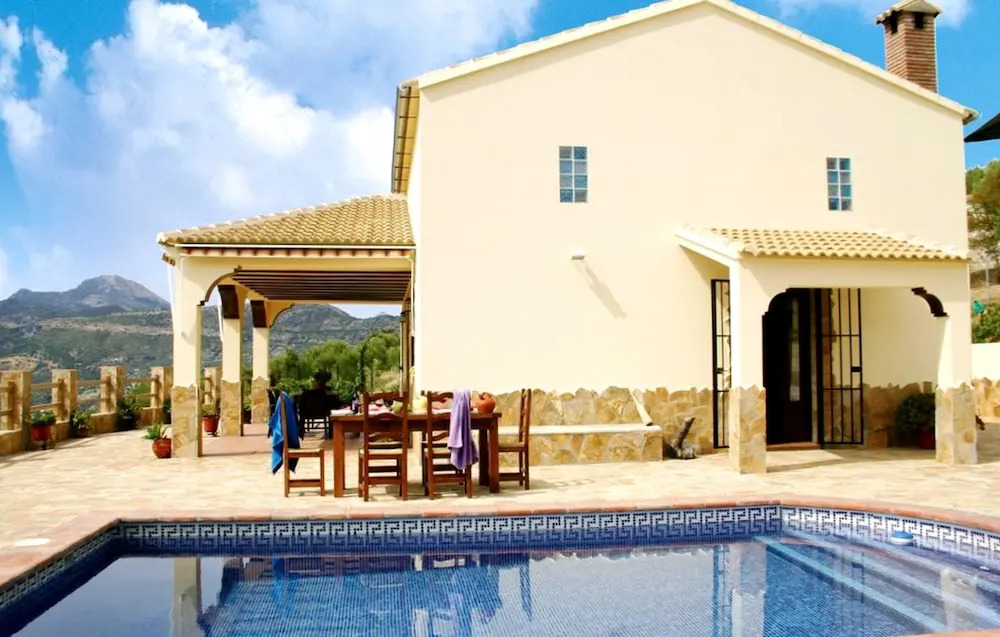 House With 2 Bedrooms in El Gastor, With Wonderful Lake View, Private