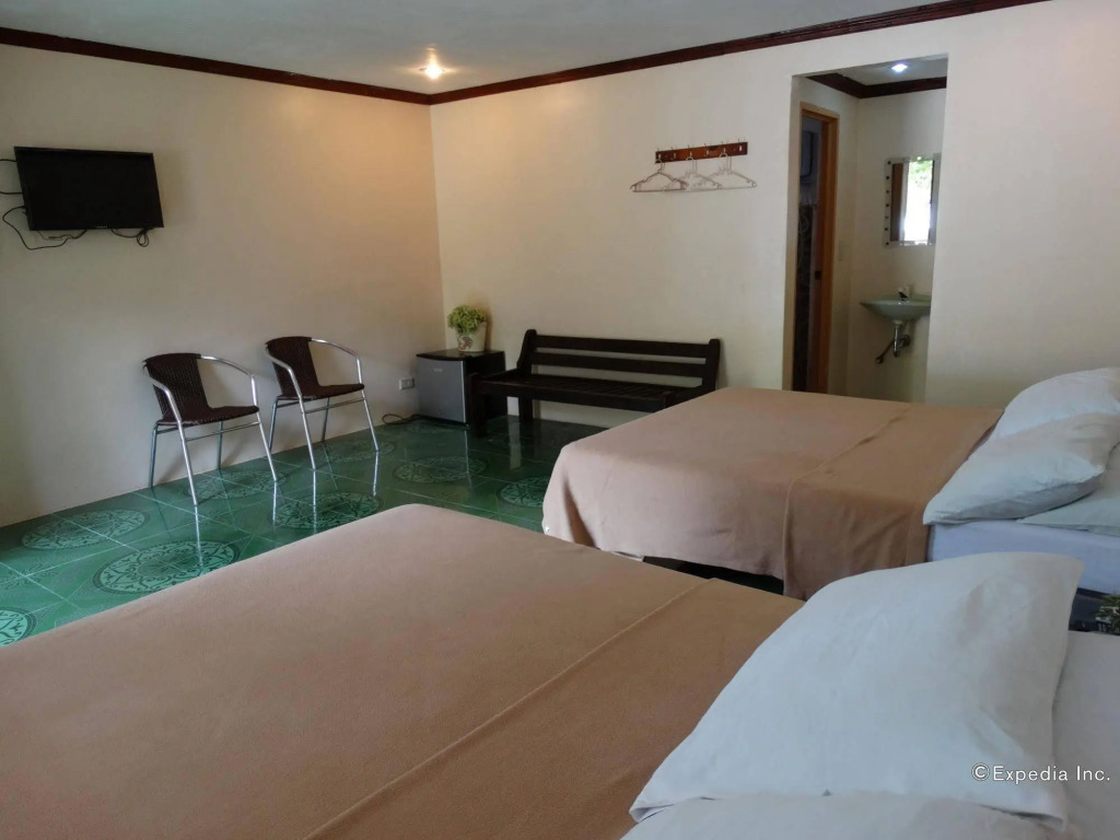 Whites and Greens Beach Resort