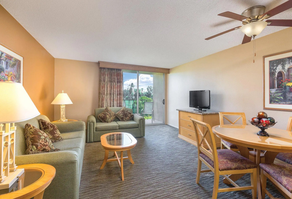 WorldMark Palm Springs - Plaza Resort and Spa