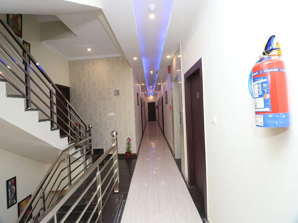 Oyo 23609 Hotel a S Residency