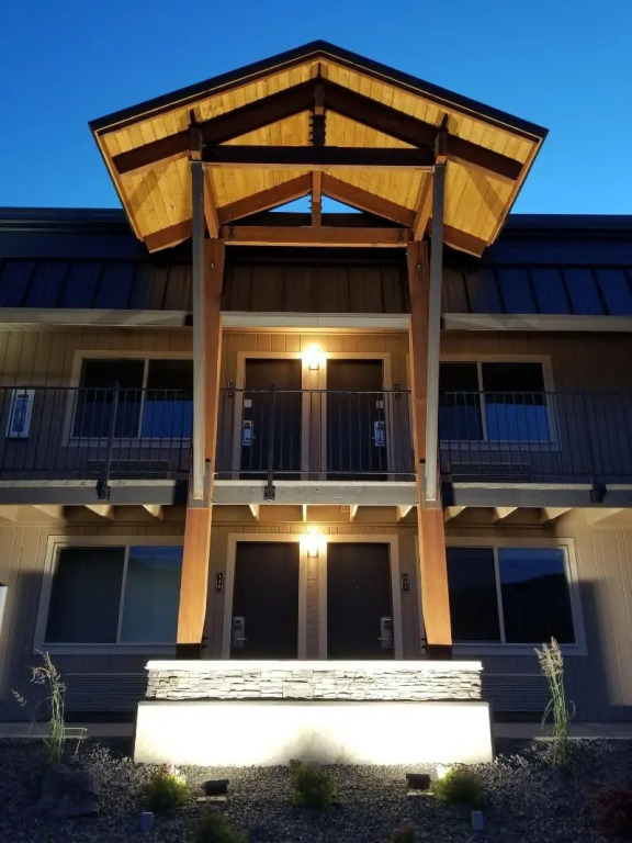 The Hotel Y