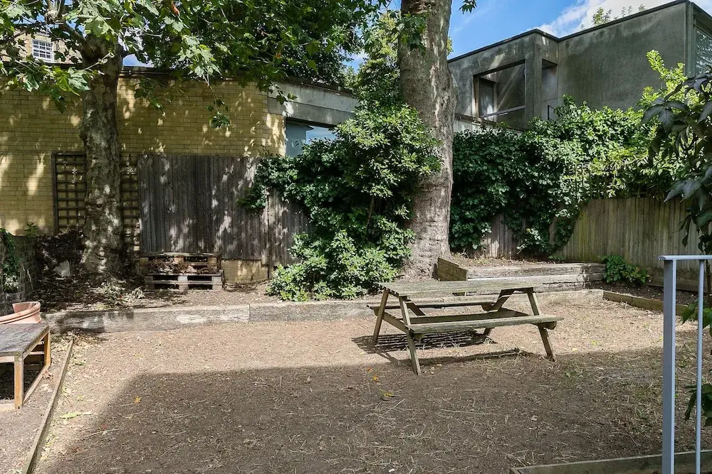 Huge Garden 3-bedroom Modern Apartments in Camden