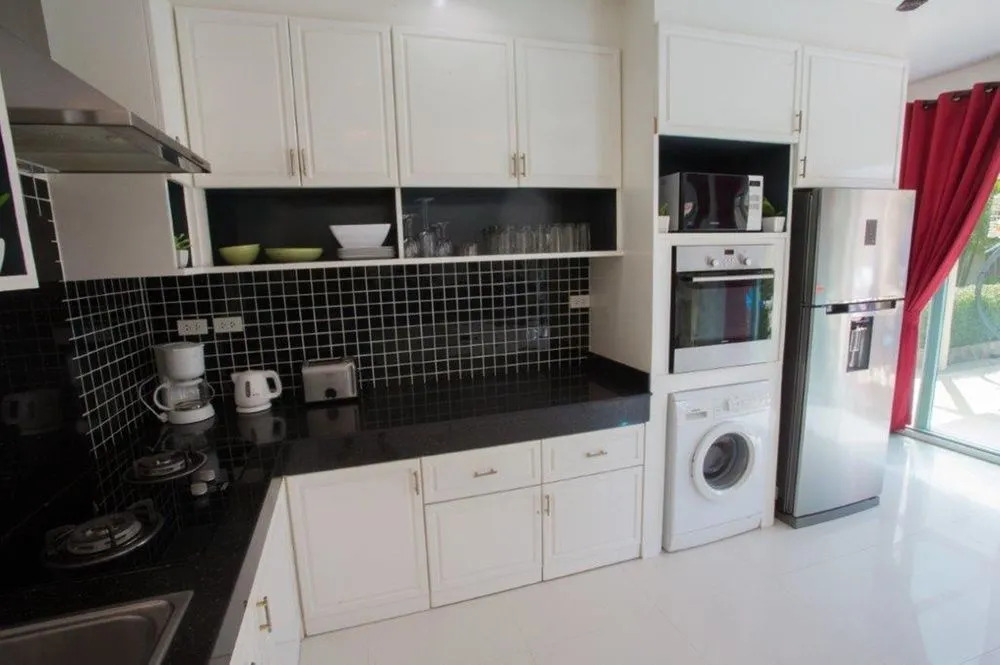 Cophi Villa 3 bd pool villa Nai harn