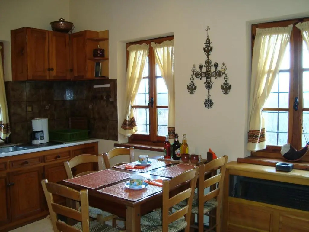 Frixos House