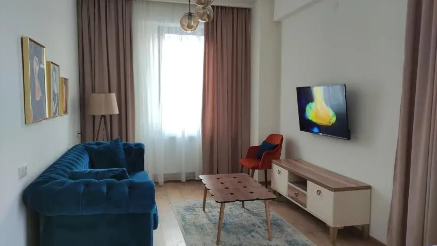 Apartment 76