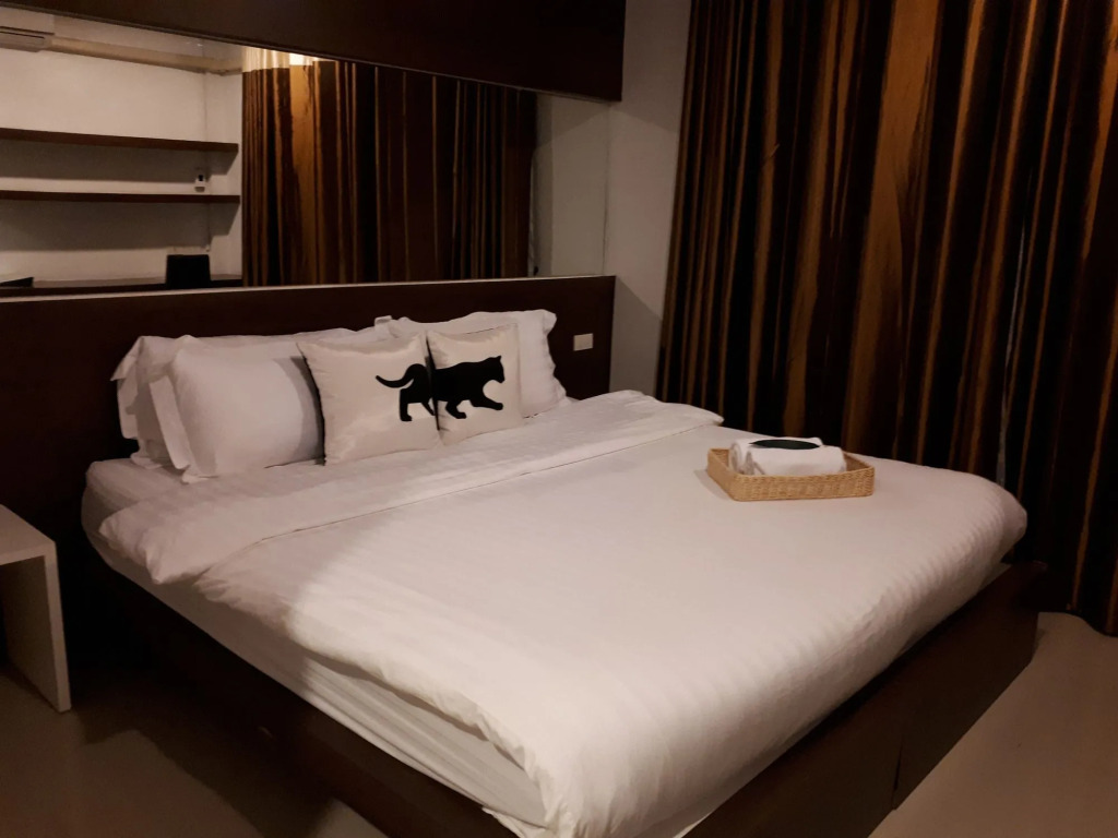 Bed By City Hotel