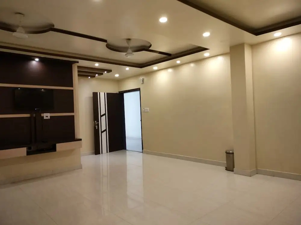 HOTEL BINAPANI Deluxe 1