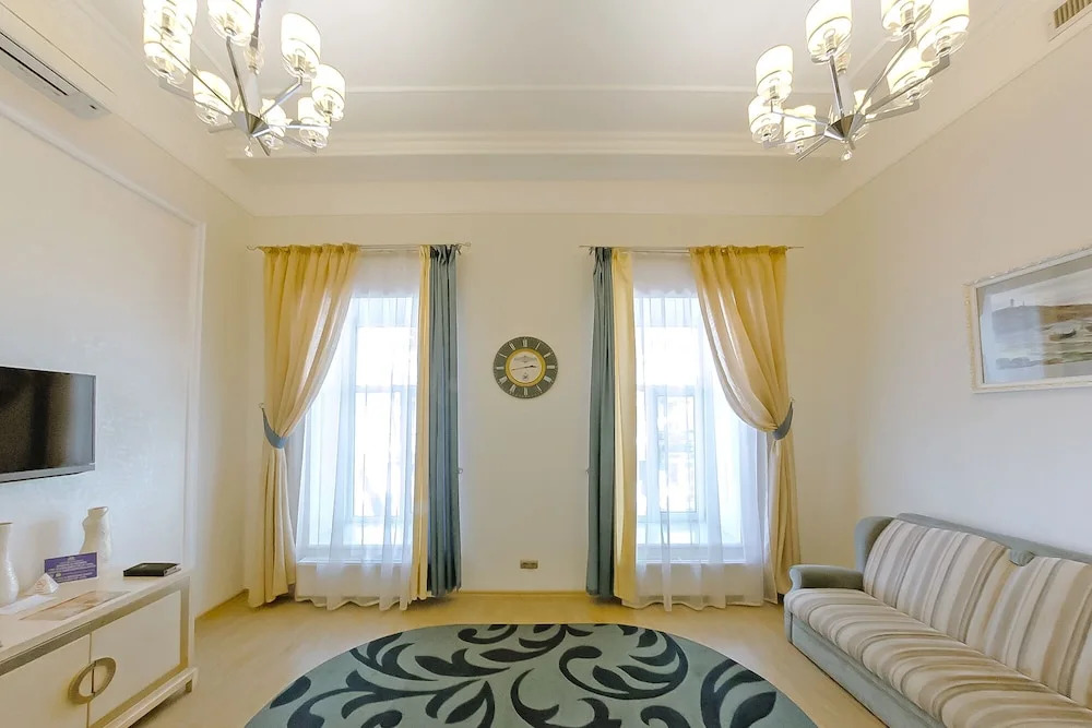 Metro Hotel Apartments