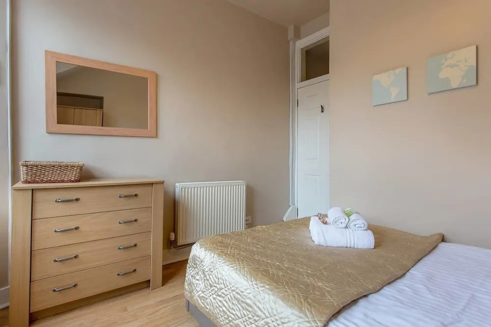 St Mary's Street 3 Bed Apartment In the Old Town