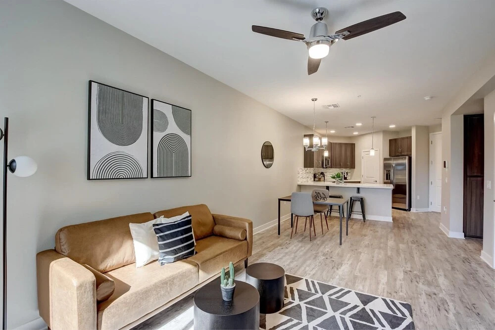 FRONTDESK Montreux Apts Northeast Phoenix