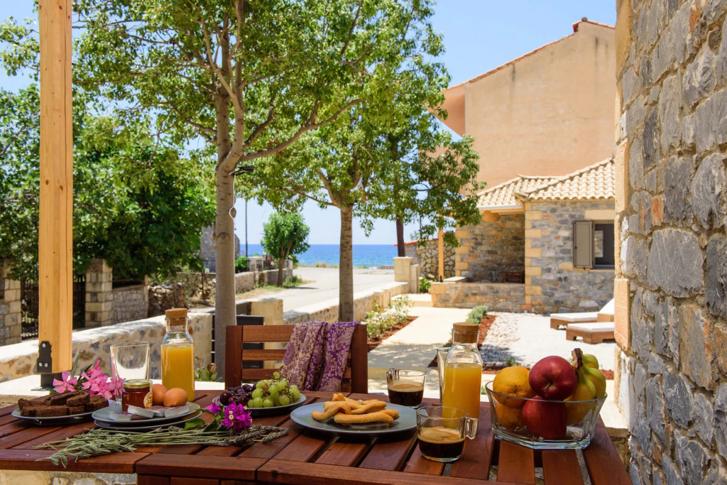Calme Suites Mani
