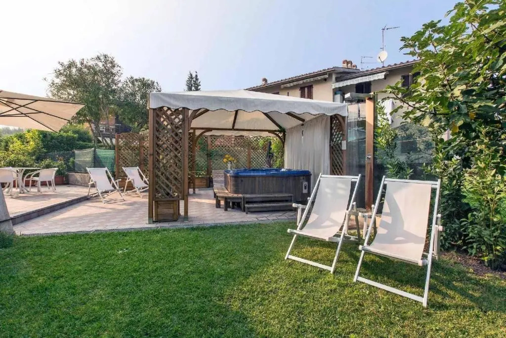 Ferienwohnung für 4 Personen 1 Kind ca 90 m in San Felice del Benaco, Gardasee Westufer Gardasee