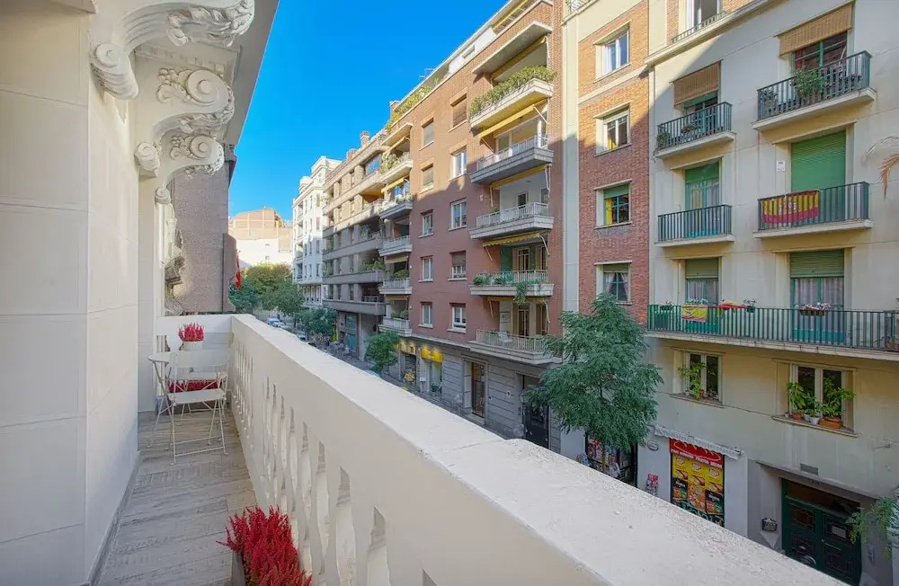 Big Apartment 2 Bedrooms & 2 Bathrooms. Chamberí
