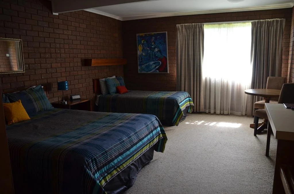 Kingswood Motel