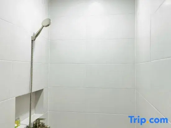 Truc Xanh Hotel & Apartment