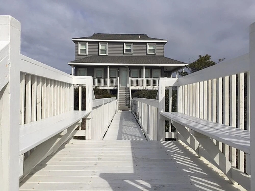 Sandy Shores - 4 Br Home