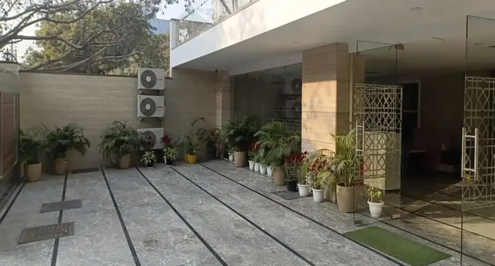Haris Court Hotels & Banquets DLF Phase3