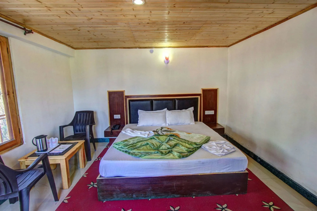 Hotel Mountain face by Snow City Hotels