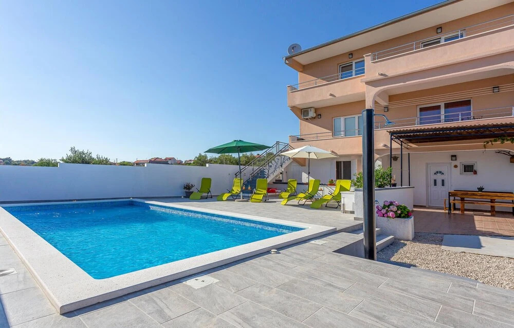 Awesome Home In Kanica