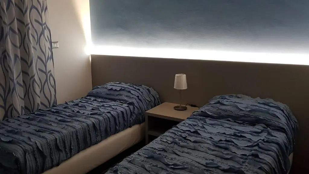 RAJA ROOMS