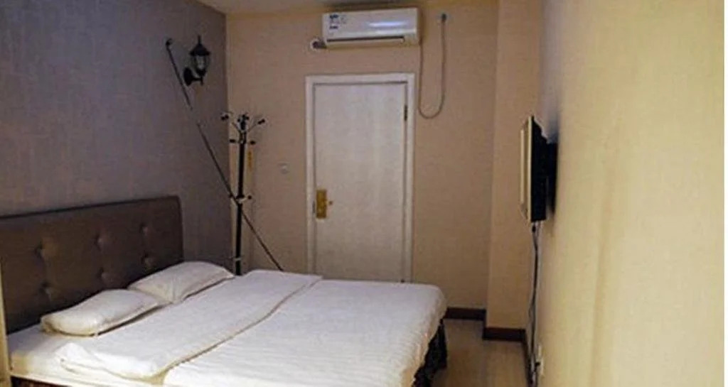 Utopia Theme Inn