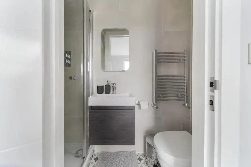 Stunning 3 Bed 3 Bath London Townhouse