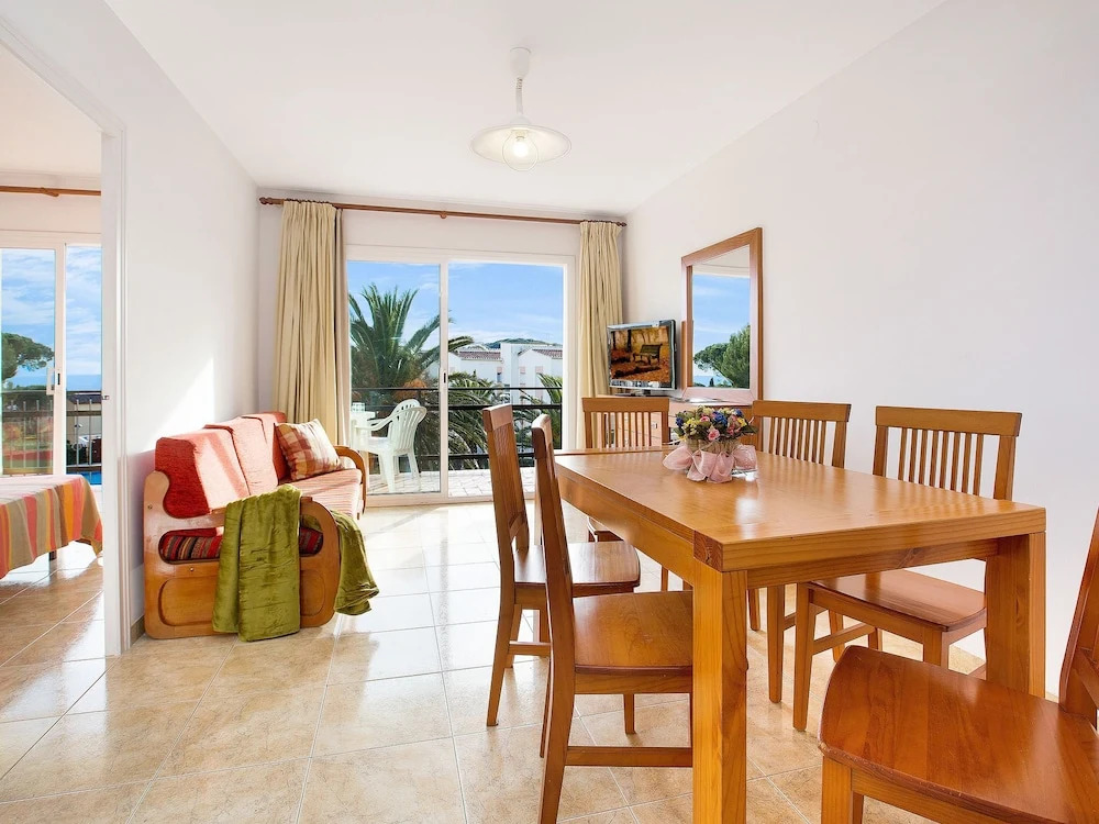 Cozy Apartment in Calella de Palafrugell With Swimming Pool