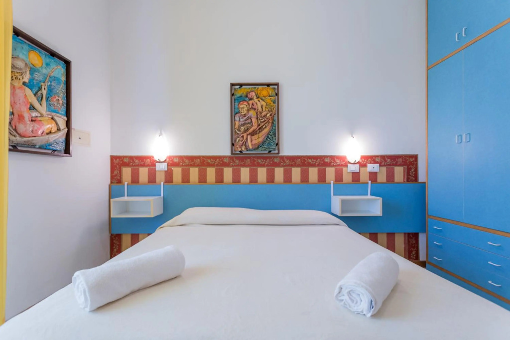 Hotel Plaza con piscina