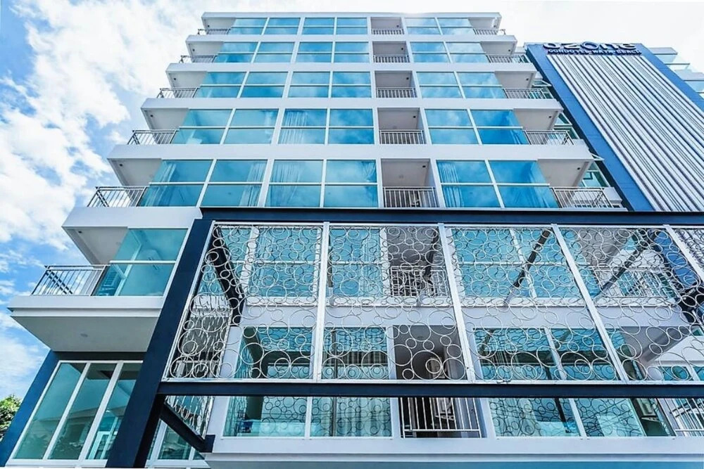 OZONE Renovated Studio With an Incredible View