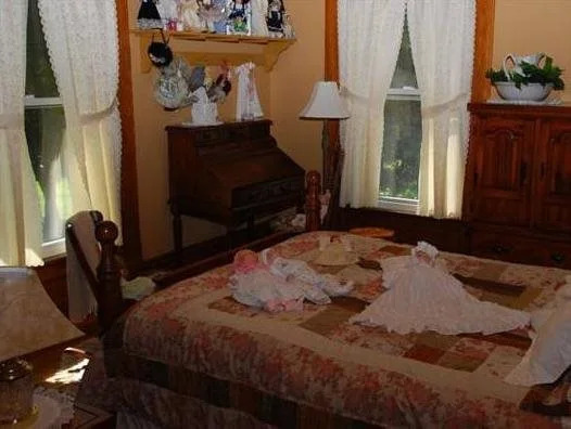 The Country Doll House B&B
