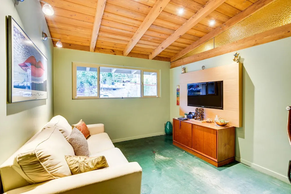 Inviting Vista Home With Pool: 10 Mi to Oceanside!