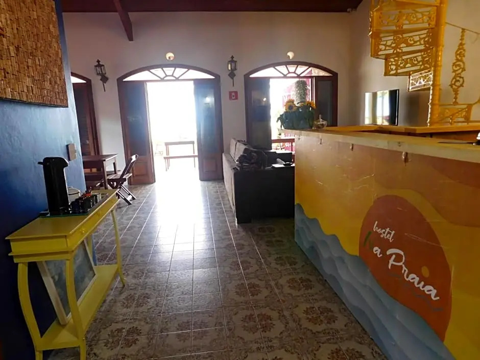 Na Praia Family Hostel & Coworking
