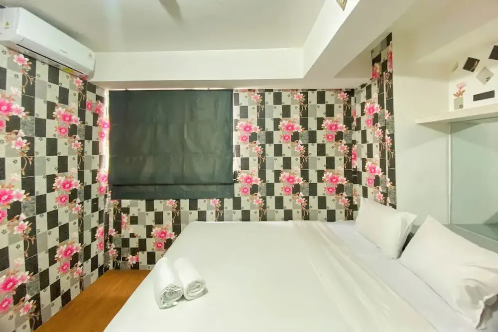 Comfort Living And Modern 2Br At Bassura City Apartment