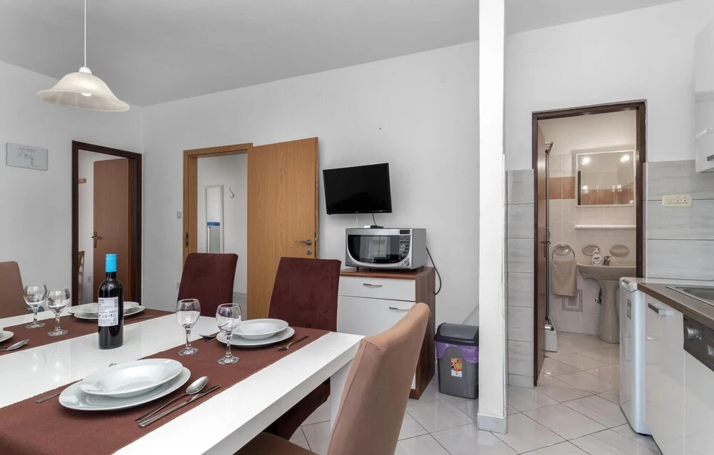 Awesome Home in Jadranovo With Wifi and 3 Bedrooms