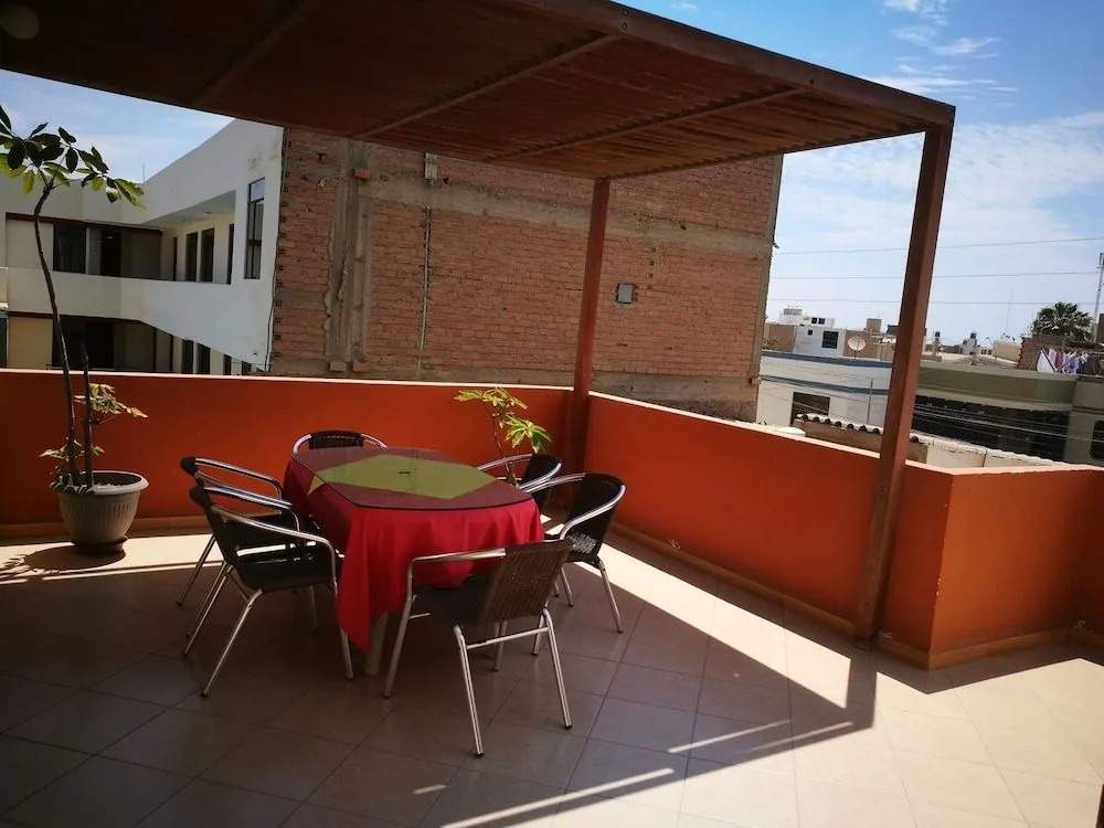 Hostal Shalom