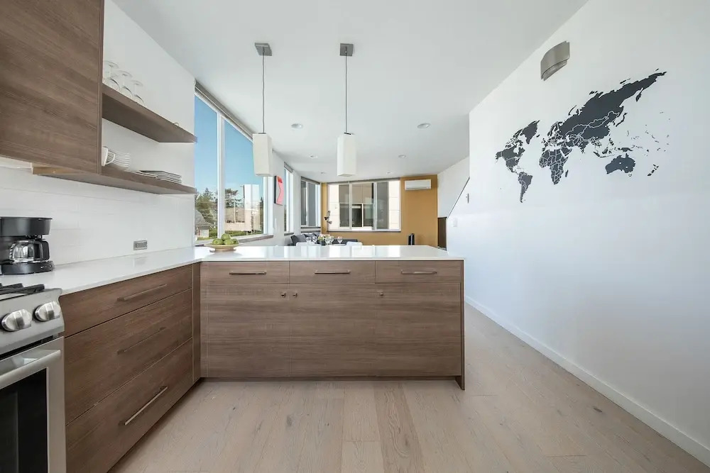 Hosteeva Modern Townhome w Rooftop