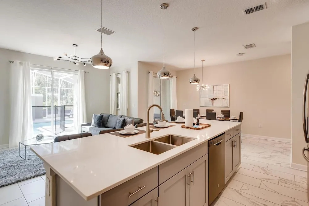 408 OC - Luxe 4BR Townhome Private Pool 11 Guests