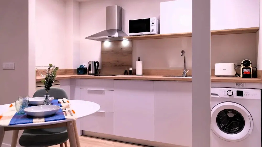 Apartamentos Lydia by gaiarooms