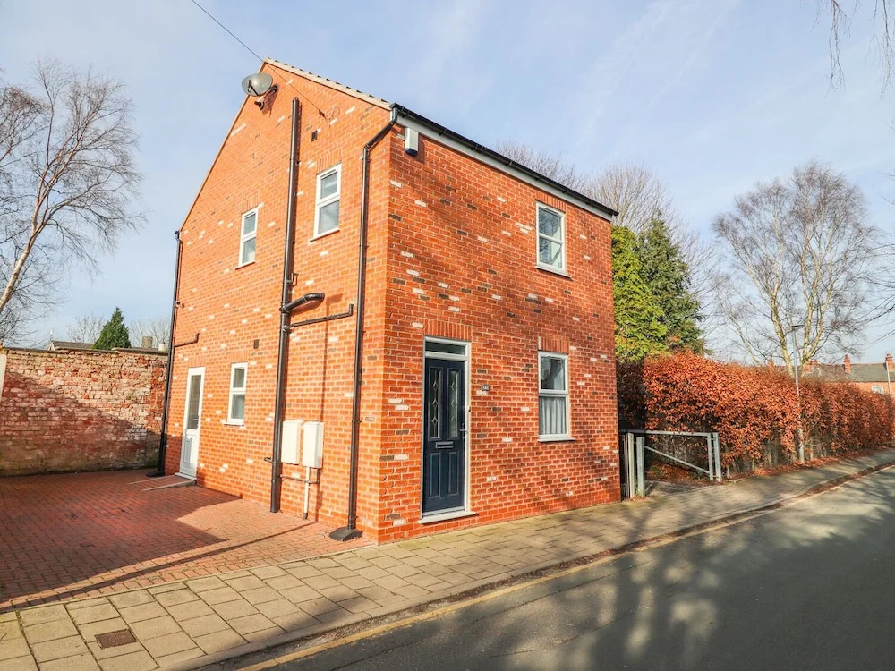 Canal View Cottage