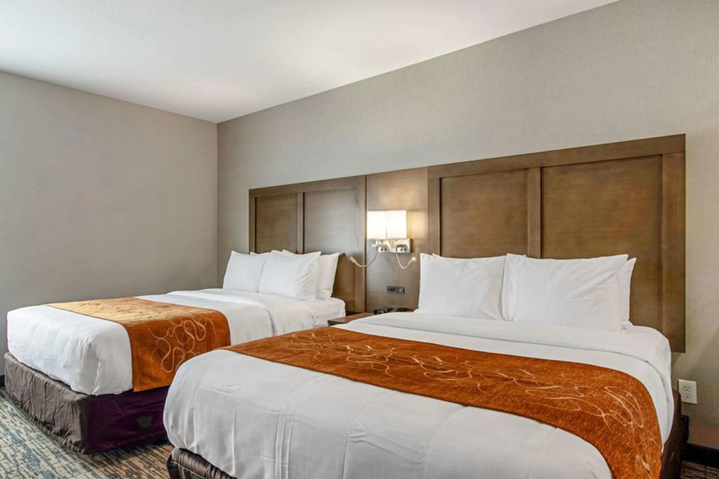 Comfort Suites Grove City - Columbus South